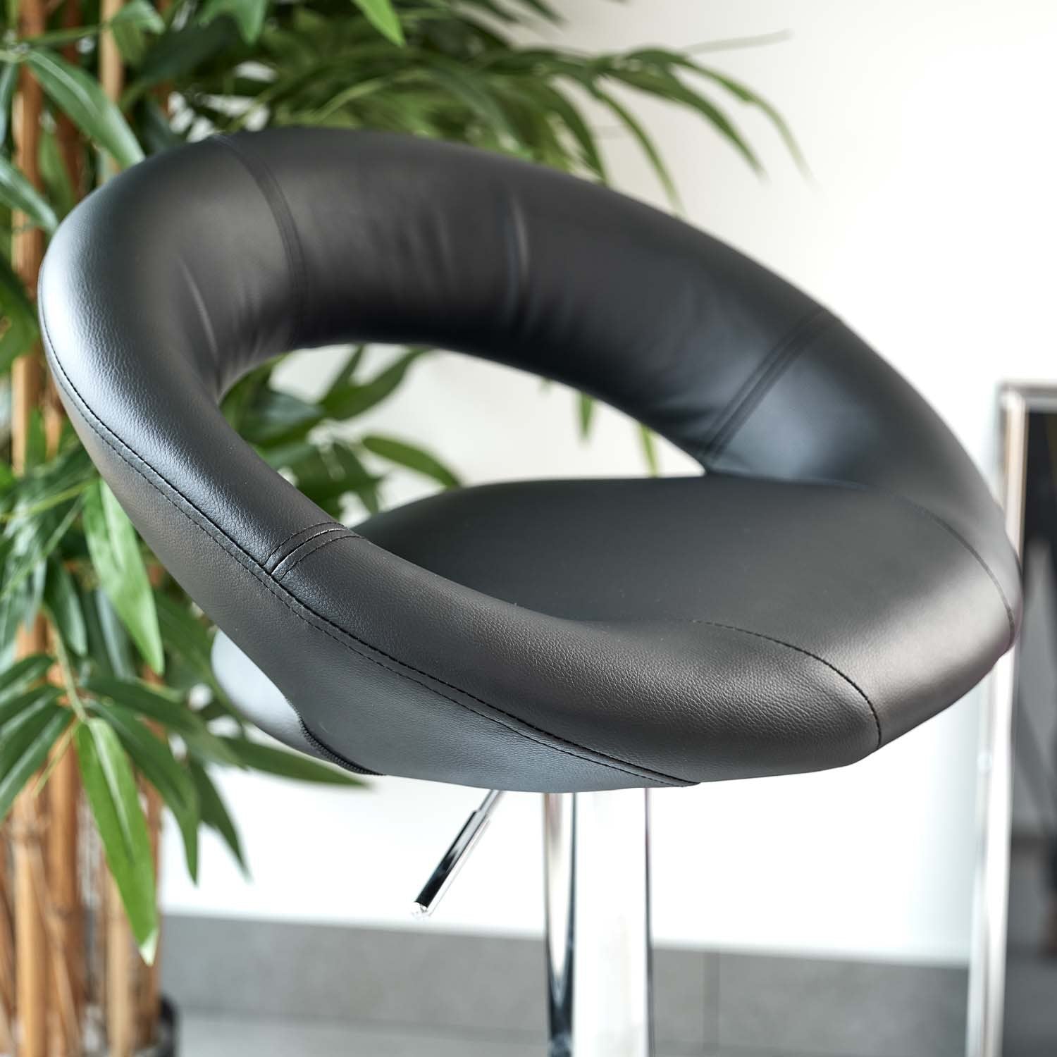 Plump Bar Stool in Black