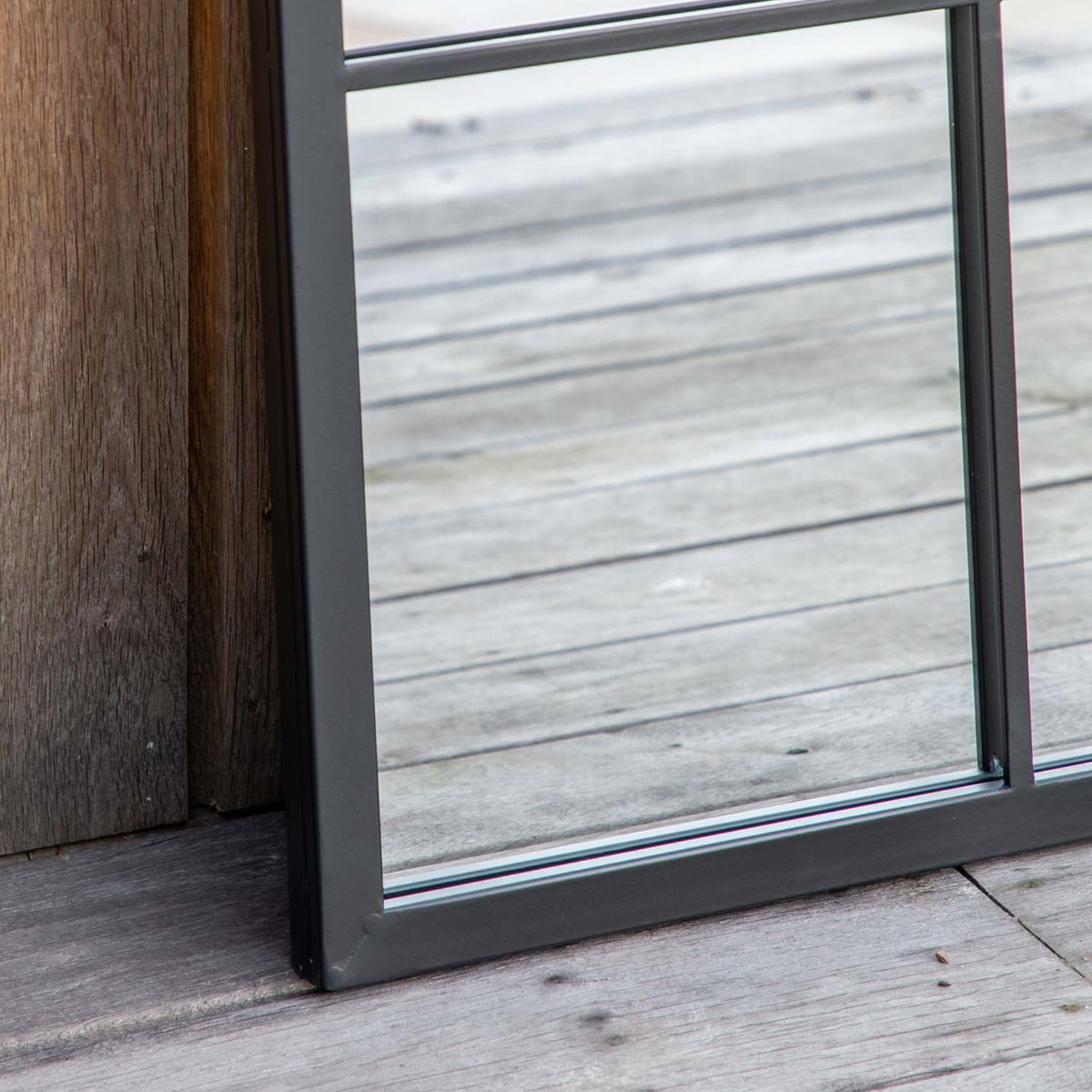 Darland Outdoor Mirror