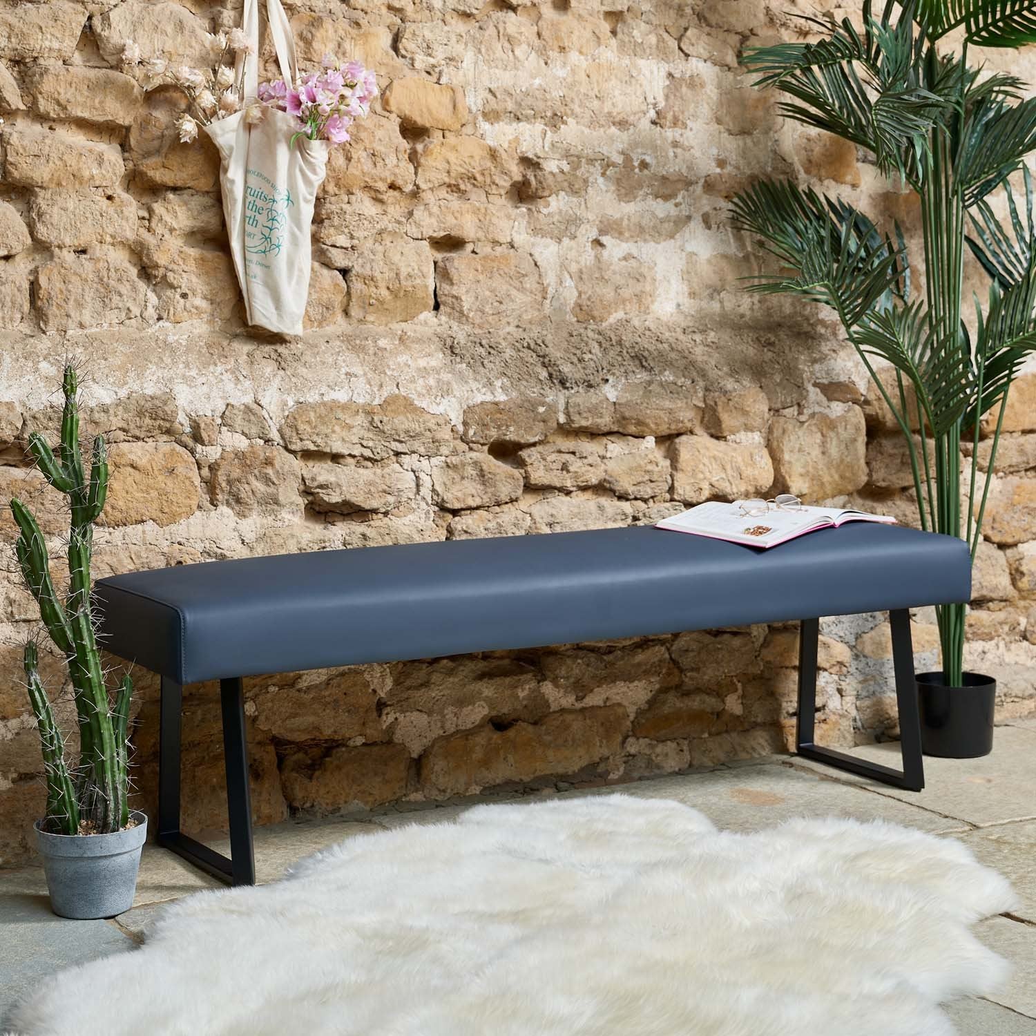 Jupiter Flat Bench in Navy