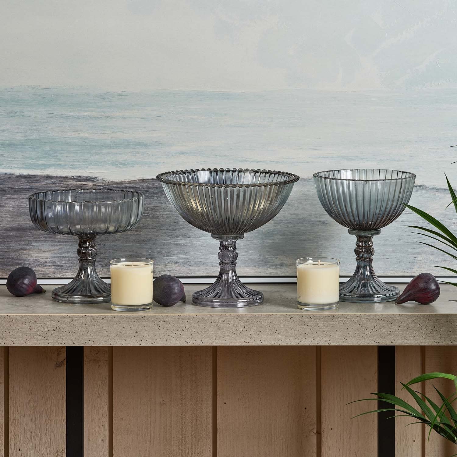 Glass U-Style Fruit Bowl with Base in Luster Grey