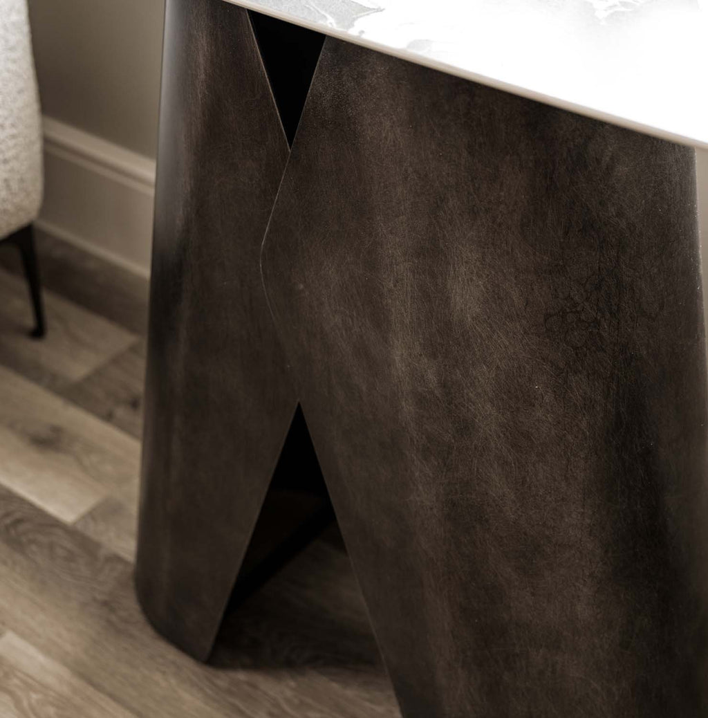 Madjeston Console Table