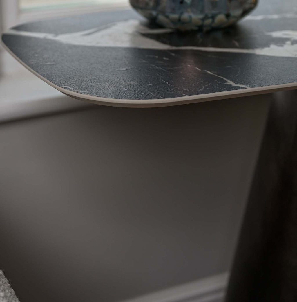 Madjeston Console Table