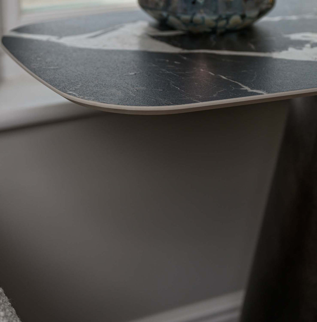Madjeston Console Table