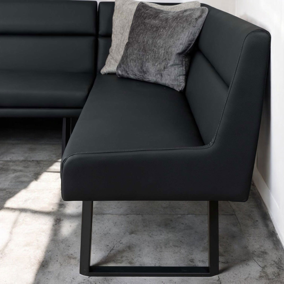 Jupiter Corner Bench in Black LHF