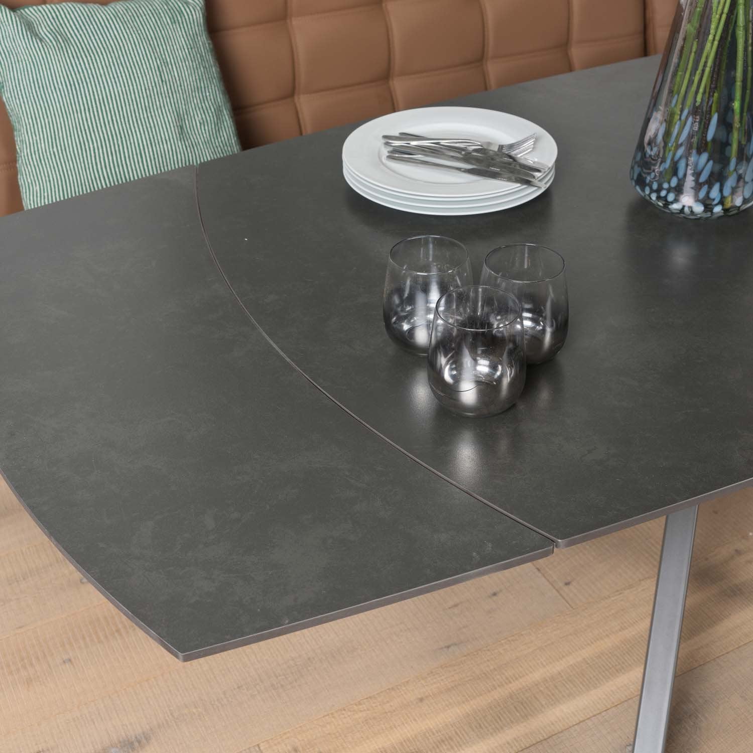 Saturn Motion Table 130-190cm in Dark Grey