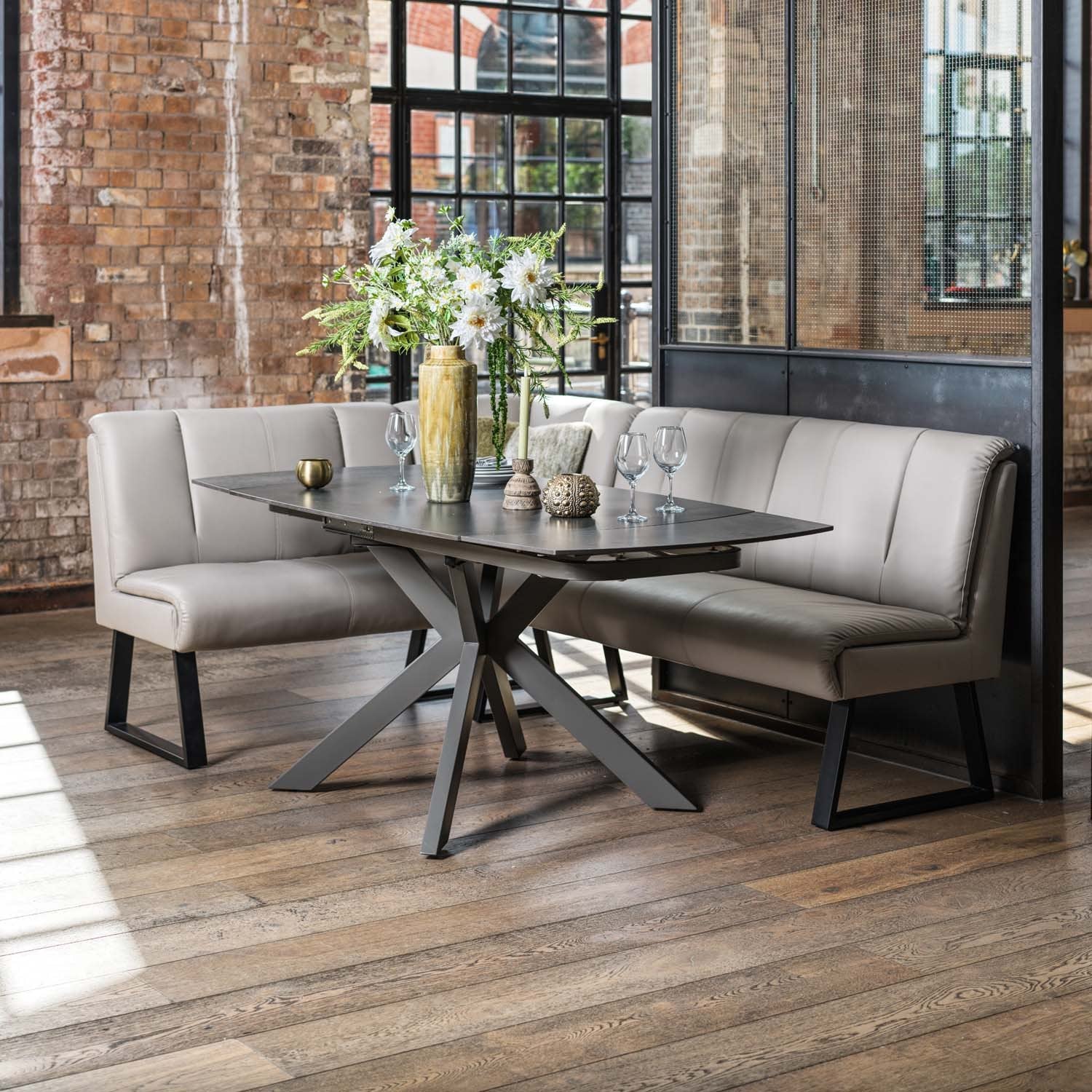 Saturn 130-190cm Motion Table Dark Grey & Sonoma Corner Bench in Putty
