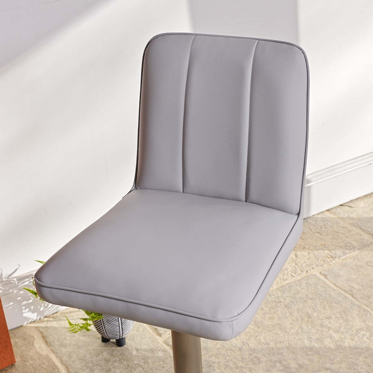 Neptune Bar Stool