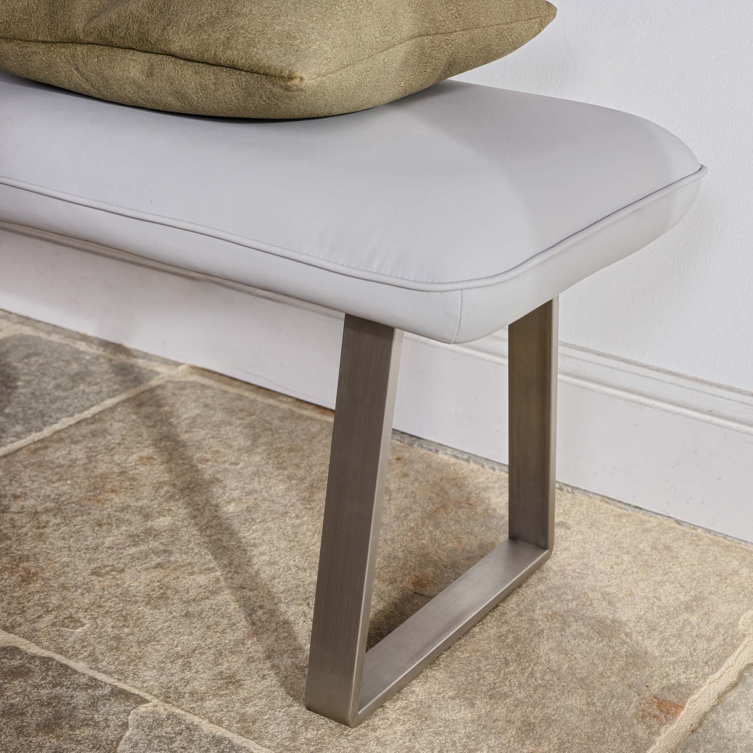 Neptune Flat Bench 160cm
