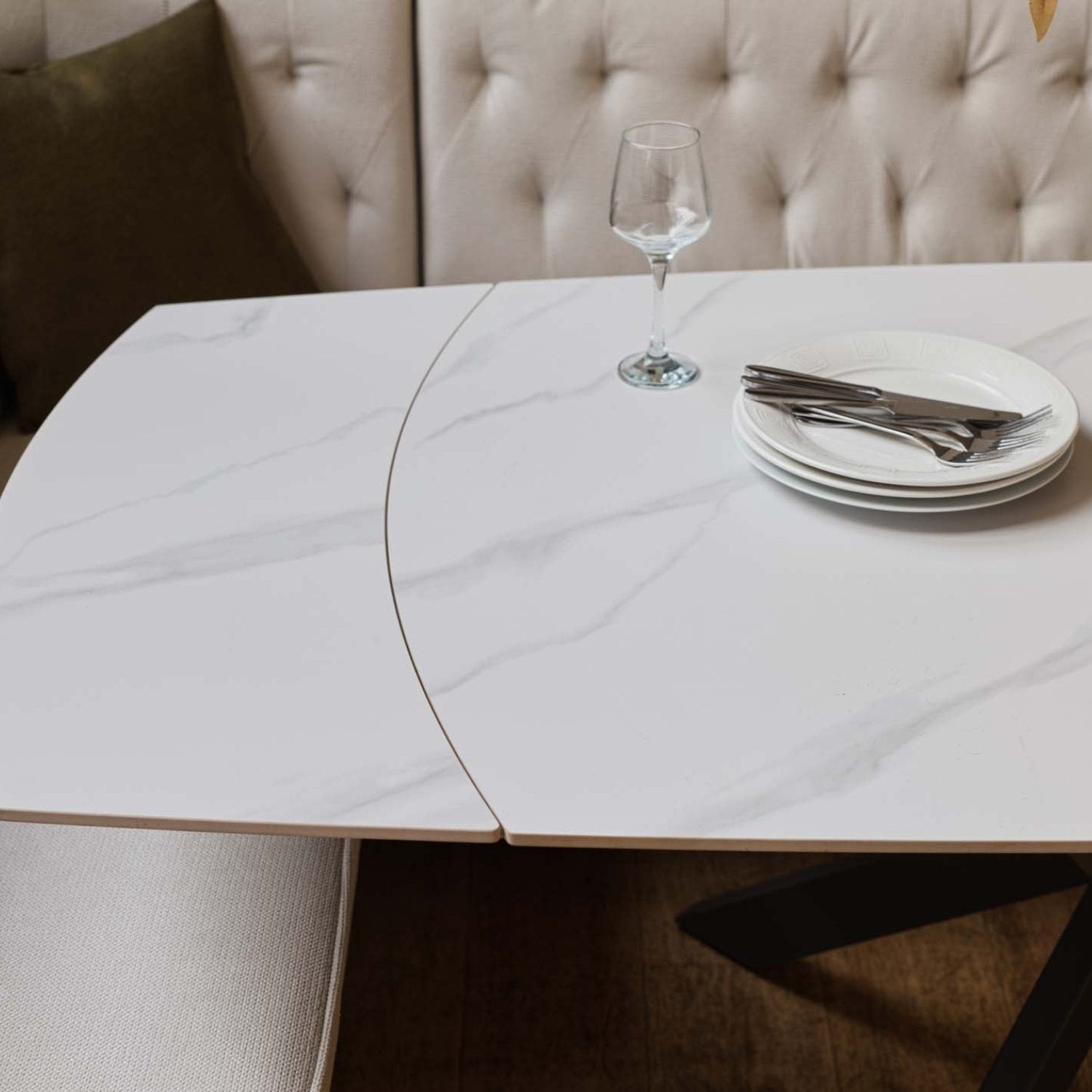 Saturn White Motion Table with RHF Frampton Corner Bench - White