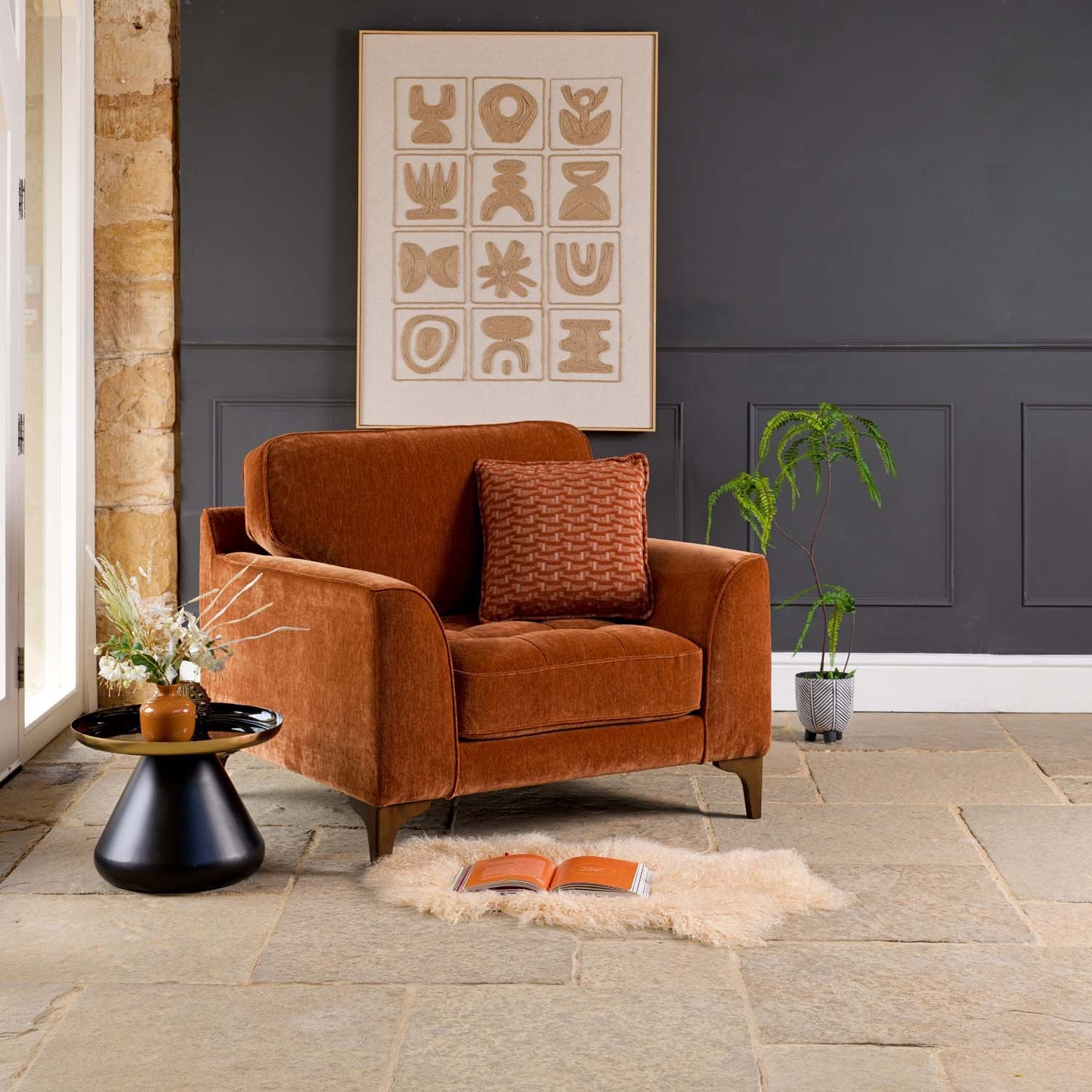Hartpury Armchair in Rust