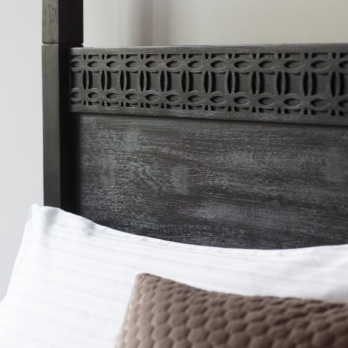 Boho Boutique 4 Poster 5' Bed