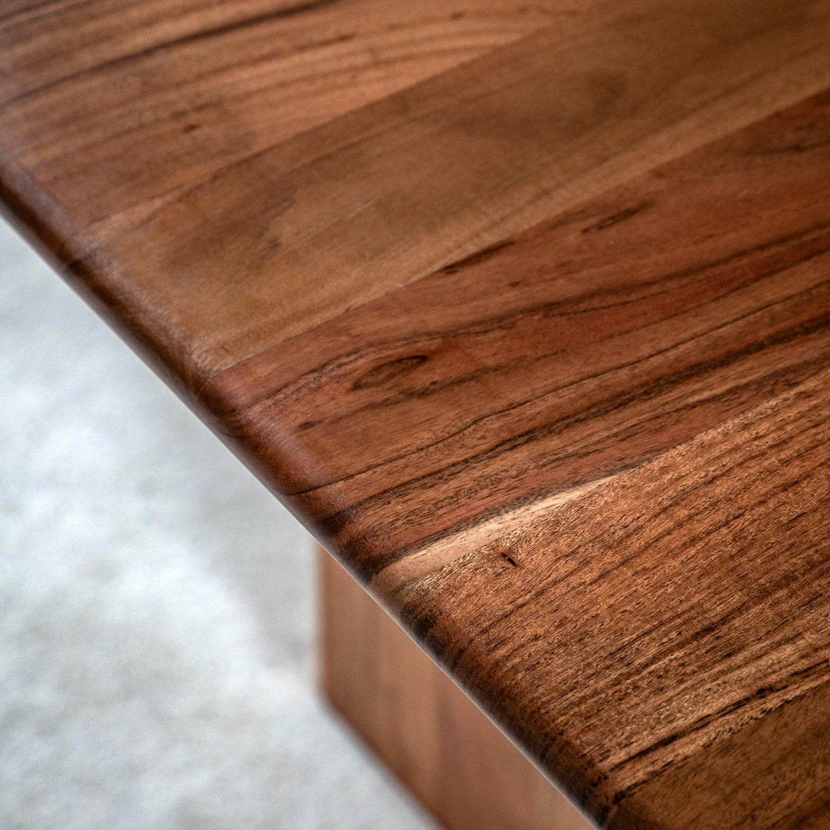 Borden Dining Table