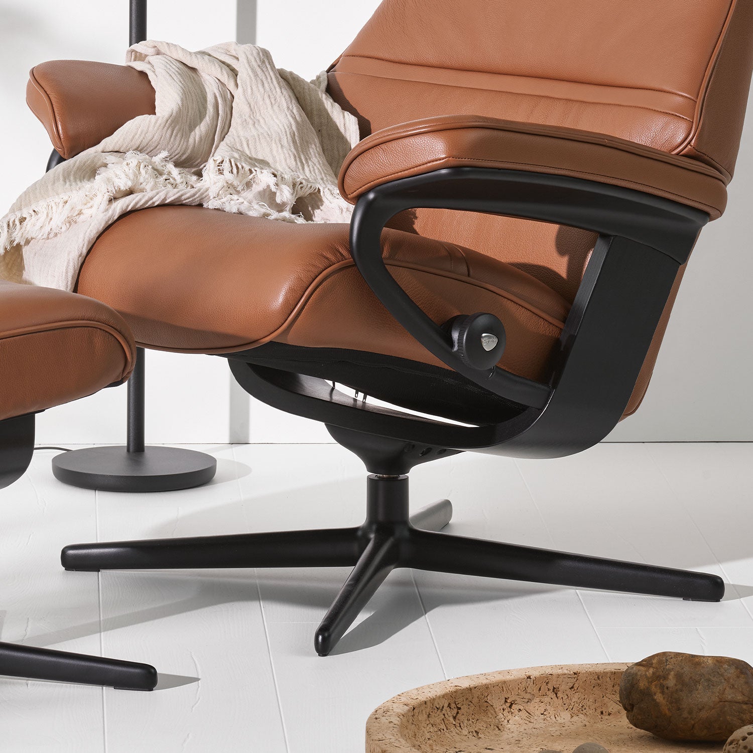 Stressless Philip Recliner Cross Base & Footstool