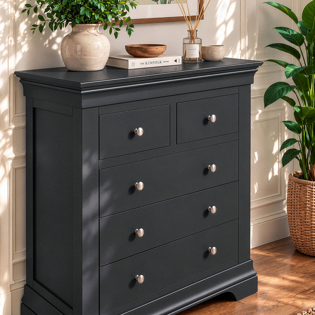 Provence 2 over 3 chest in Black