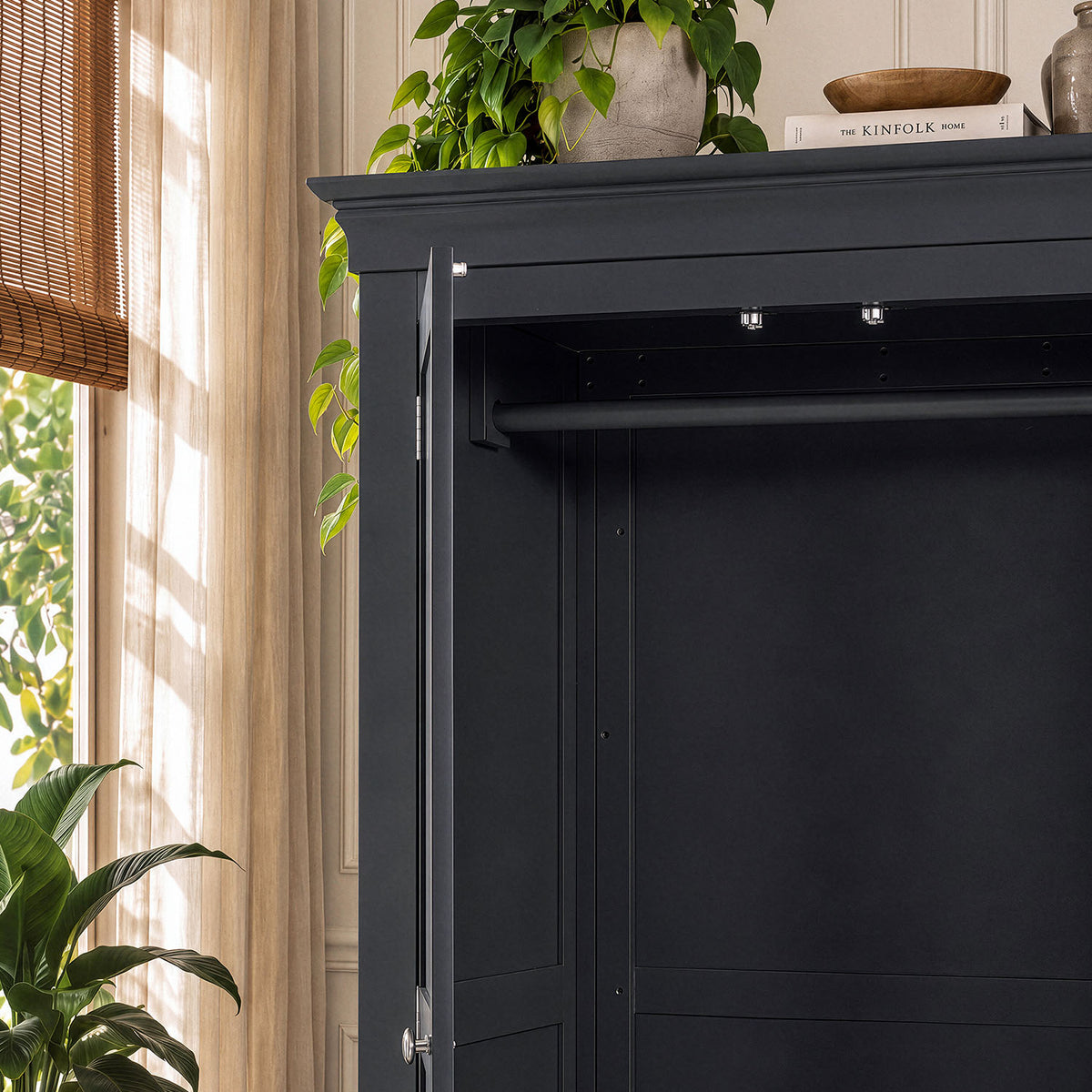 Provence Gents Wardrobe in Black