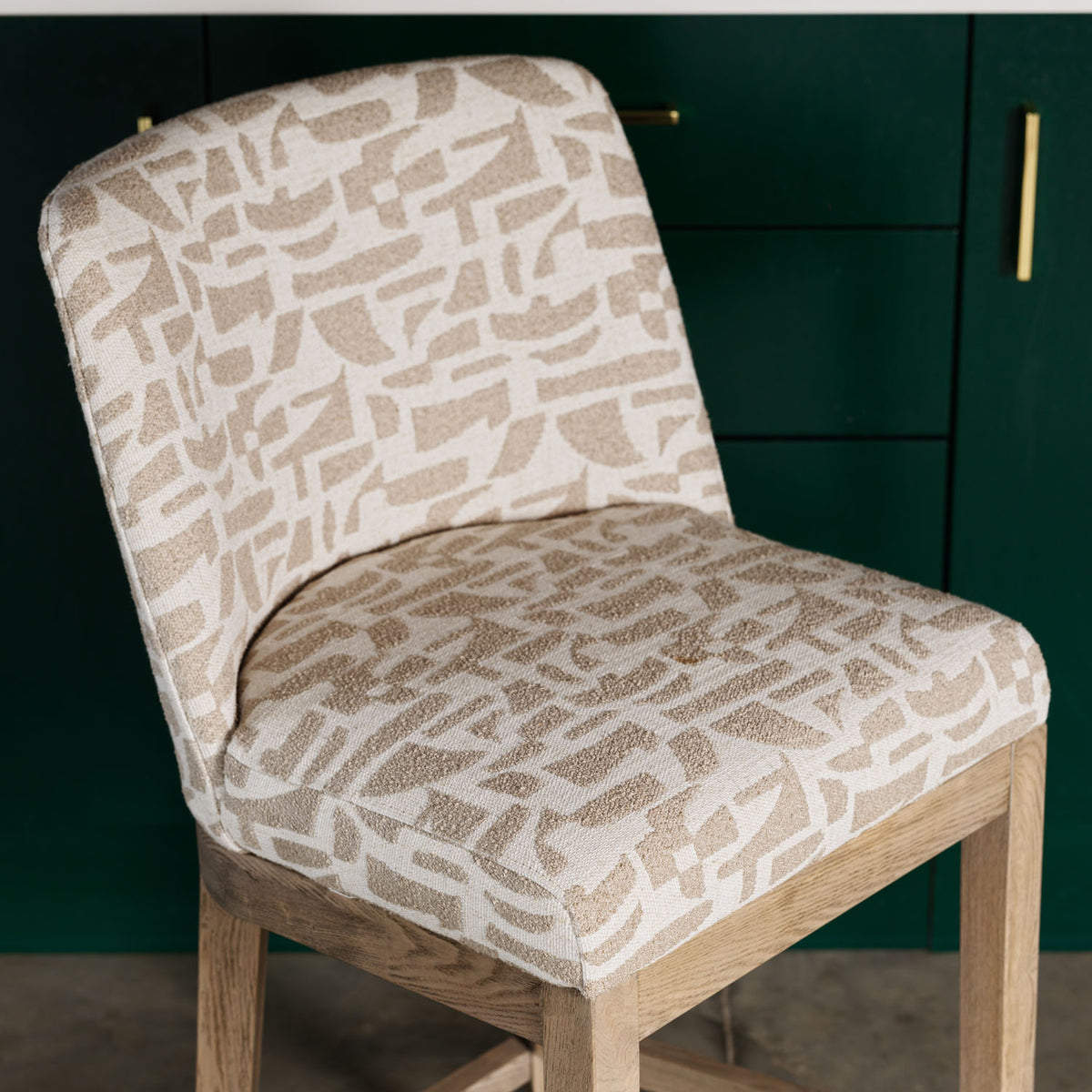 Richmond Bar Stool In Taupe