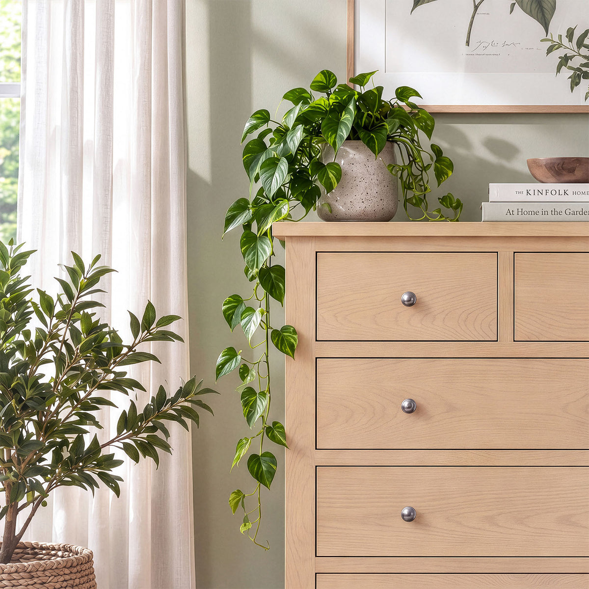 Tavistock 2 over 4 Drawer Chest