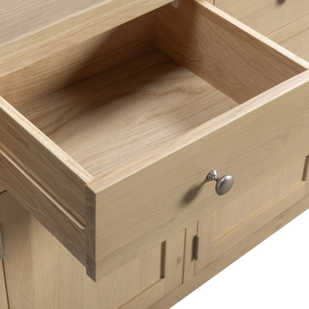 Tetbury 3 Door 3 Drawer Sideboard in Natural Oak