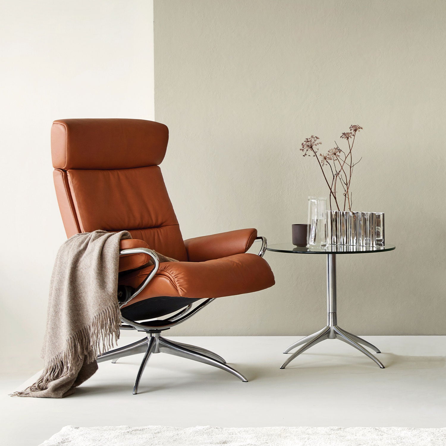 Stressless Toyko Recliner Adjustable Headrest Star Base & Footstool