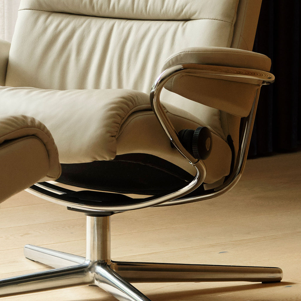 Stressless Toyko Recliner Adjustable Headrest Star Base & Footstool