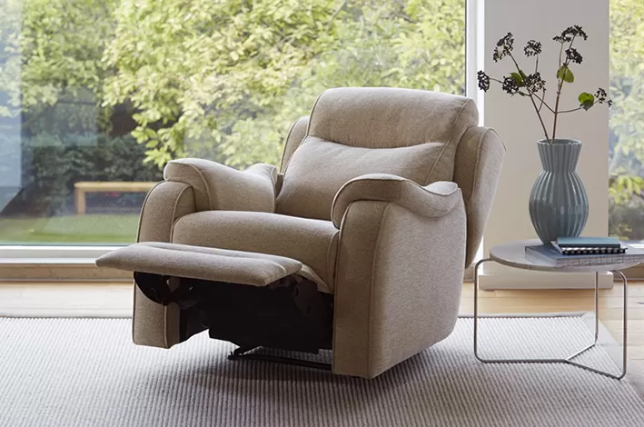 Are you looking for a Parker Knoll recliner chair? Parker Knoll recliner chairs will add a splash of traditional style to your home's interior. We offer a wide range of Parker Knoll recliner chair options that will allow you to sit back and put your feet up at the end of the day.