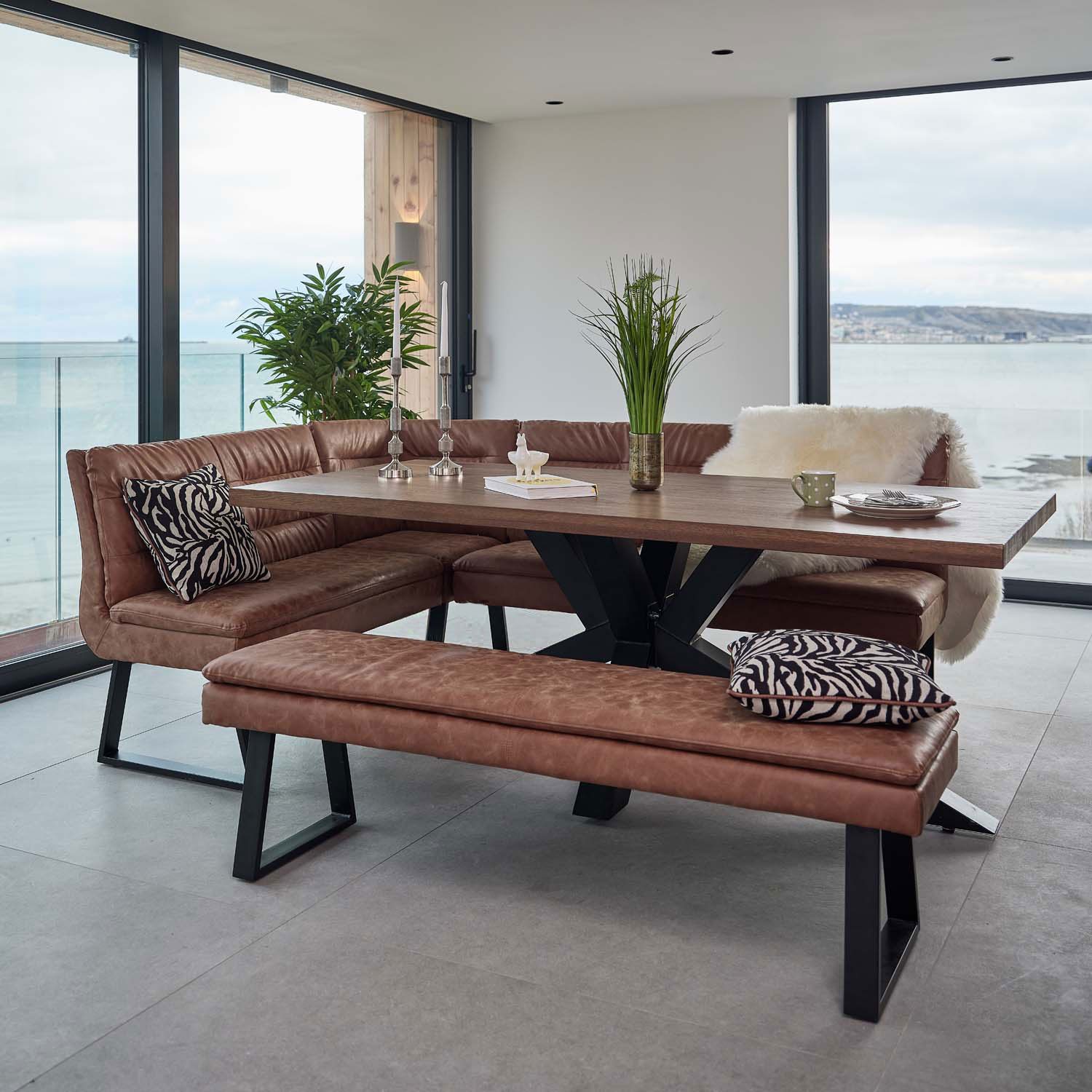 Table and bench shop set indoor