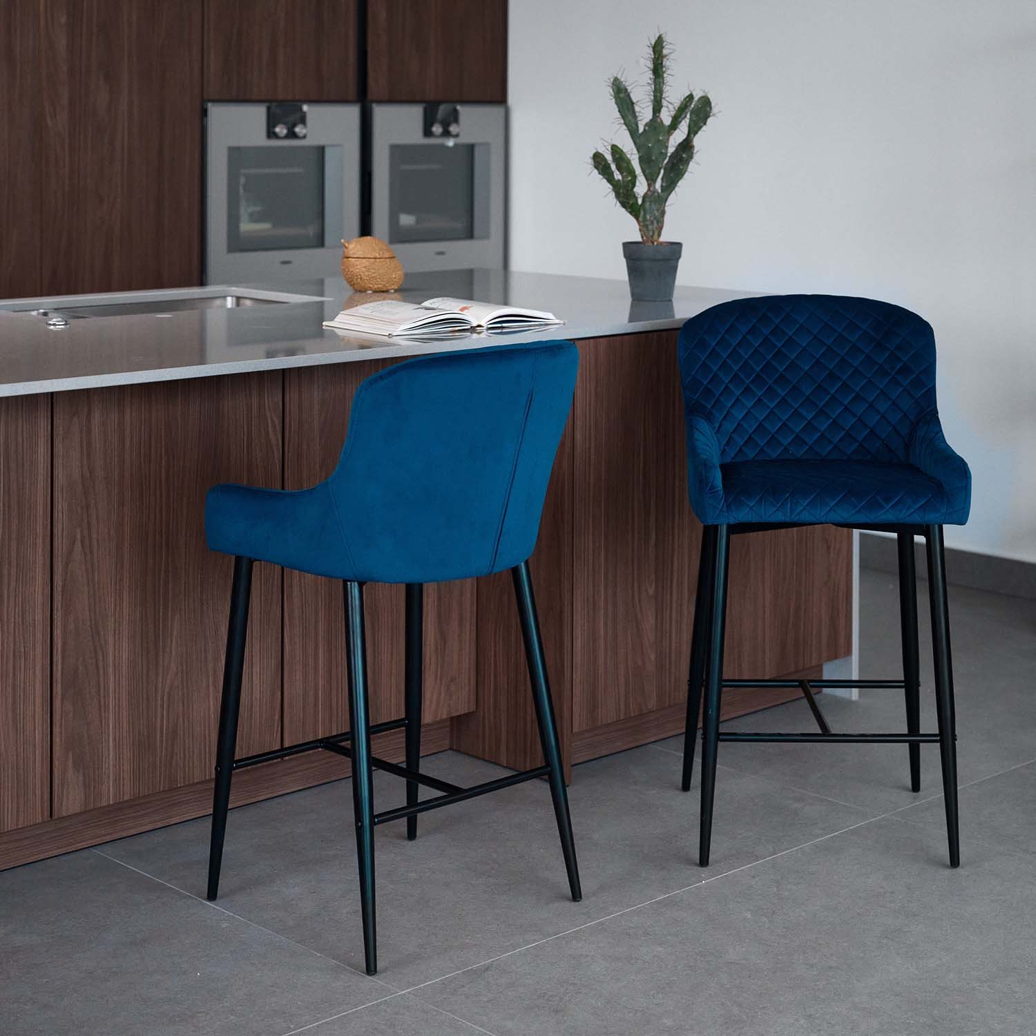 Royal blue velvet bar stools discount