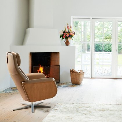 Stressless Sam Power Recliner with Sirius Base and Wood Arms Stressless Sam Power Recliner with Sirius Base and Wood Arms