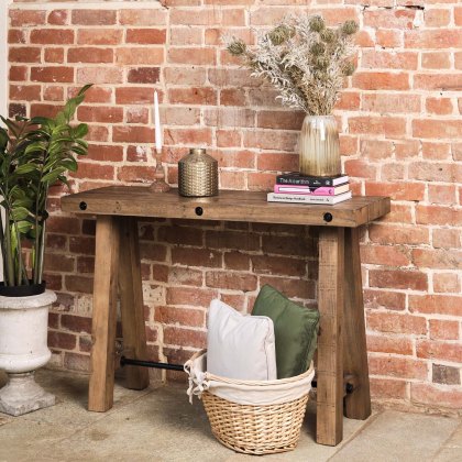 Darwin Console Table