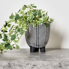Cement Leaf Vein Pot- Medium Cement Leaf Vein Pot- Medium