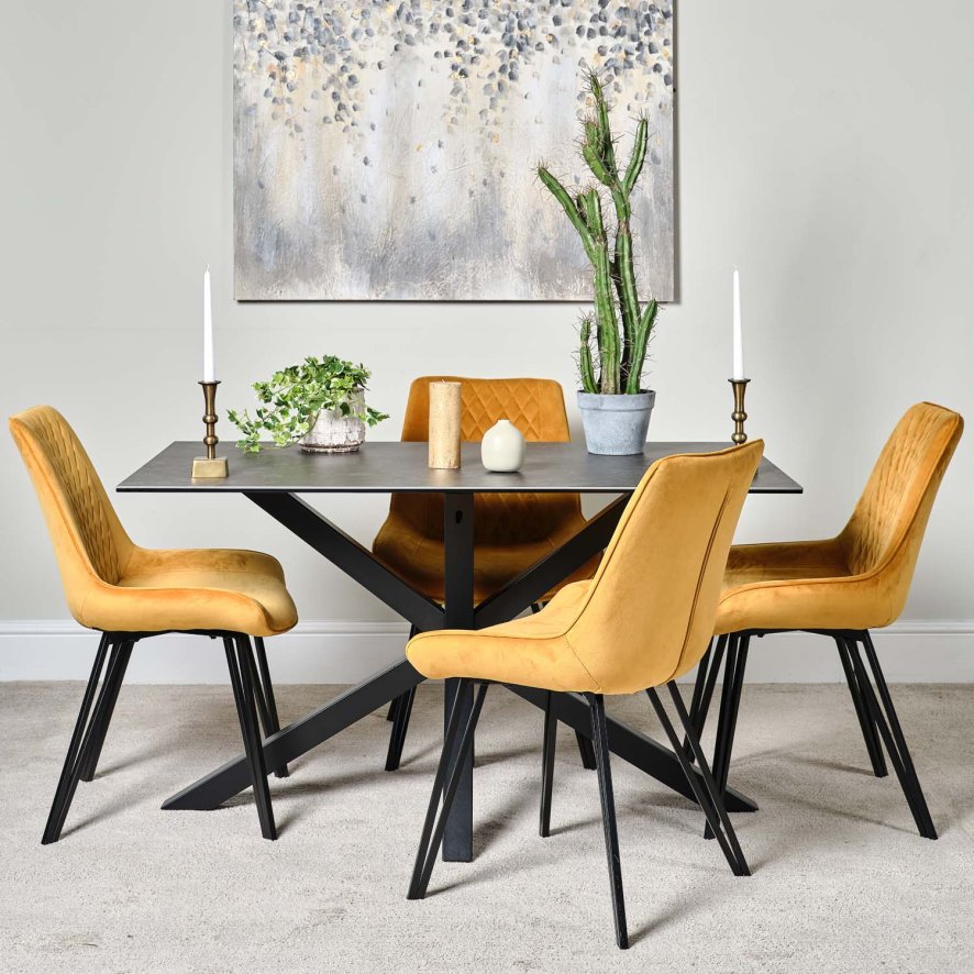 Clearance Eastcote 135cm Dining Table - Black