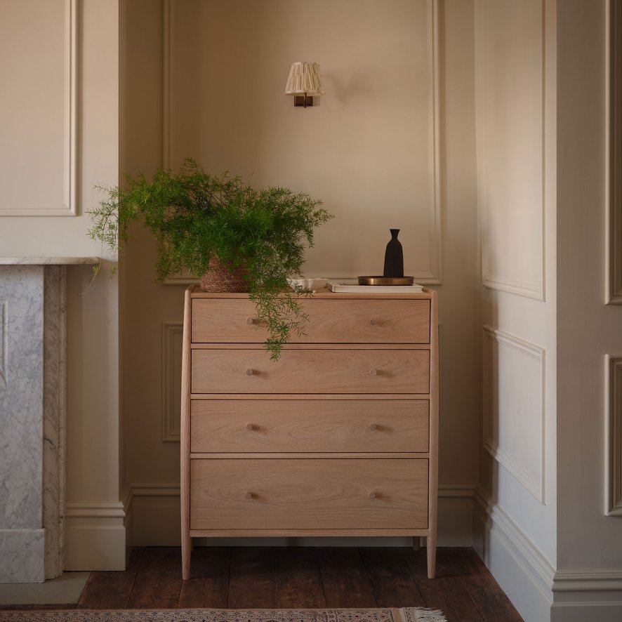 Ercol Ercol Winslow 4 Drawer Chest in DM