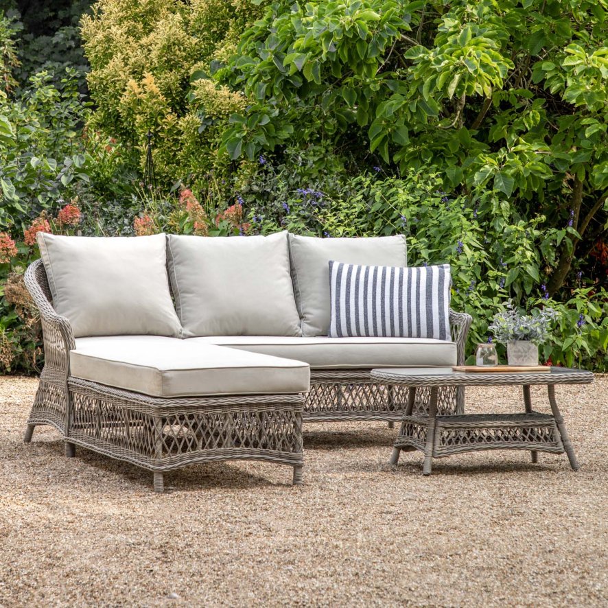 Burgos Chaise With Coffee Table