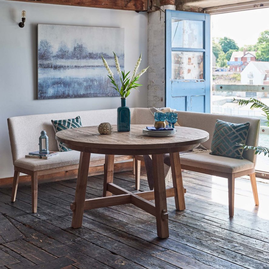 Woods Hampton Round Dining Table