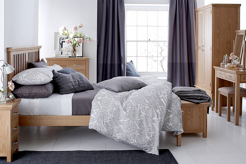 Oak modern bedroom furniture