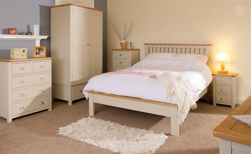 Oregon painted oak bedroom furniture